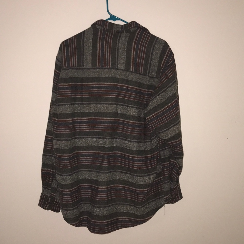 Long sleeve button down - Picture 2 of 3